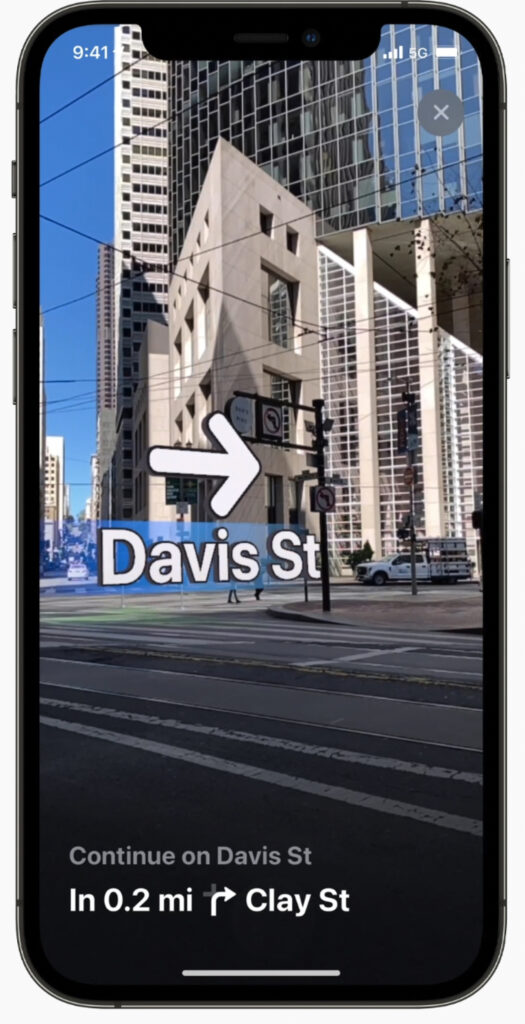 Apple Maps street view with AR